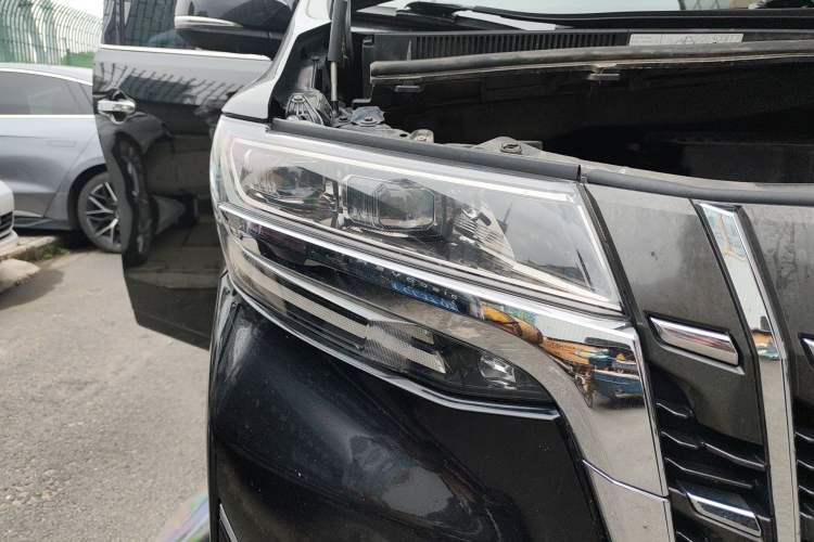 Used Toyota Alphard 2021 Dual-Engine 2.5L Prestige Edition Right Front Headlight