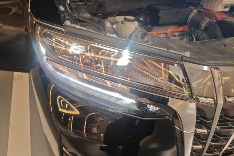 Used Toyota Alphard 2021 Dual-Engine 2.5L Prestige Edition Right Front Headlight