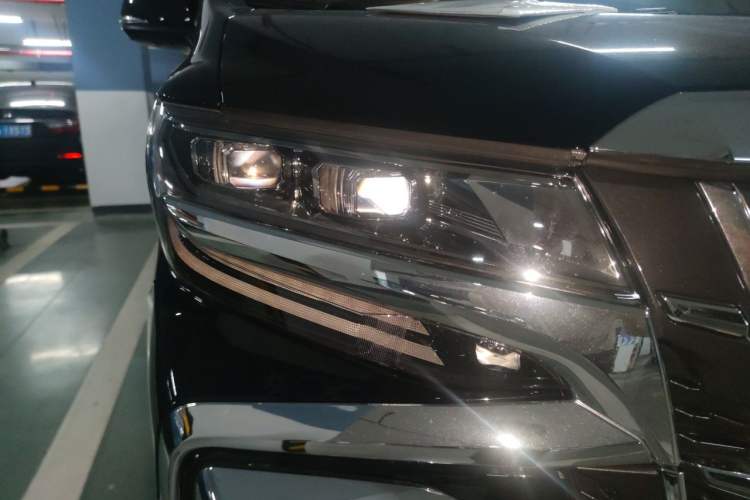 Used Toyota Alphard 2021 Dual-Engine 2.5L Prestige Edition Right Front Headlight
