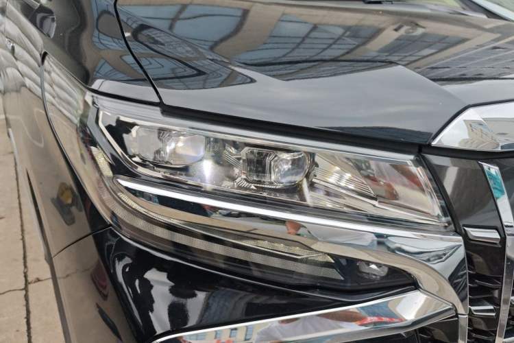 Used Toyota Alphard 2021 Dual-Motor 2.5L Premium Edition Right Front Headlight