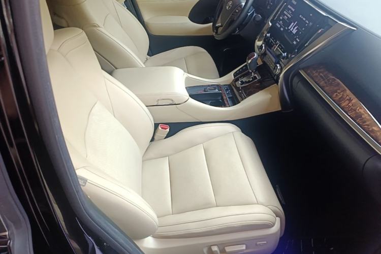 Used Toyota Alphard 2021 Dual-Engine 2.5L Luxury Edition Right Front Seat