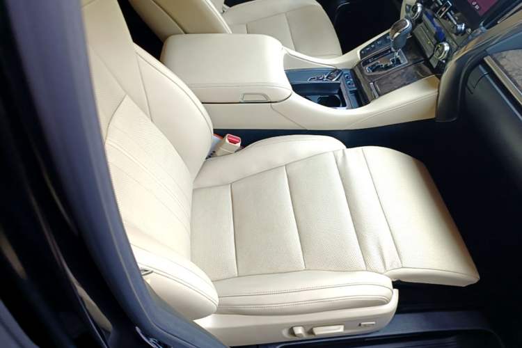 Used Toyota Alphard 2021 Dual-Engine 2.5L Prestige Edition Right Front Seat
