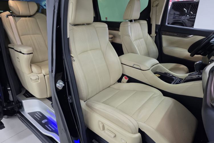 Used Toyota Alphard 2021 Dual-Engine 2.5L Prestige Edition Right Front Seat