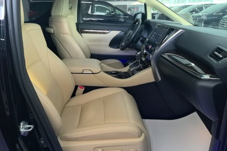 Used Toyota Alphard 2021 Dual-Engine 2.5L Luxury Edition Right Front Seat