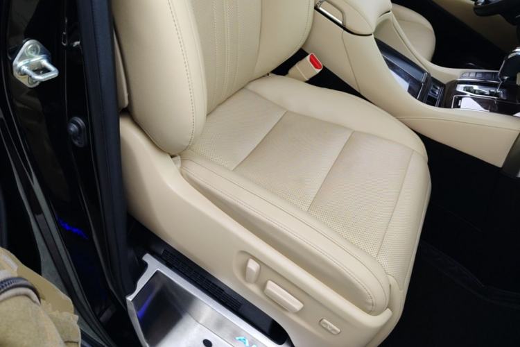 Used Toyota Alphard 2021 Dual-Engine 2.5L Prestige Edition Right Front Seat