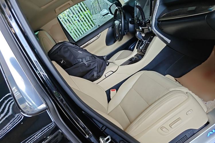 Used Toyota Alphard 2021 Dual-Engine 2.5L Prestige Edition Right Front Seat