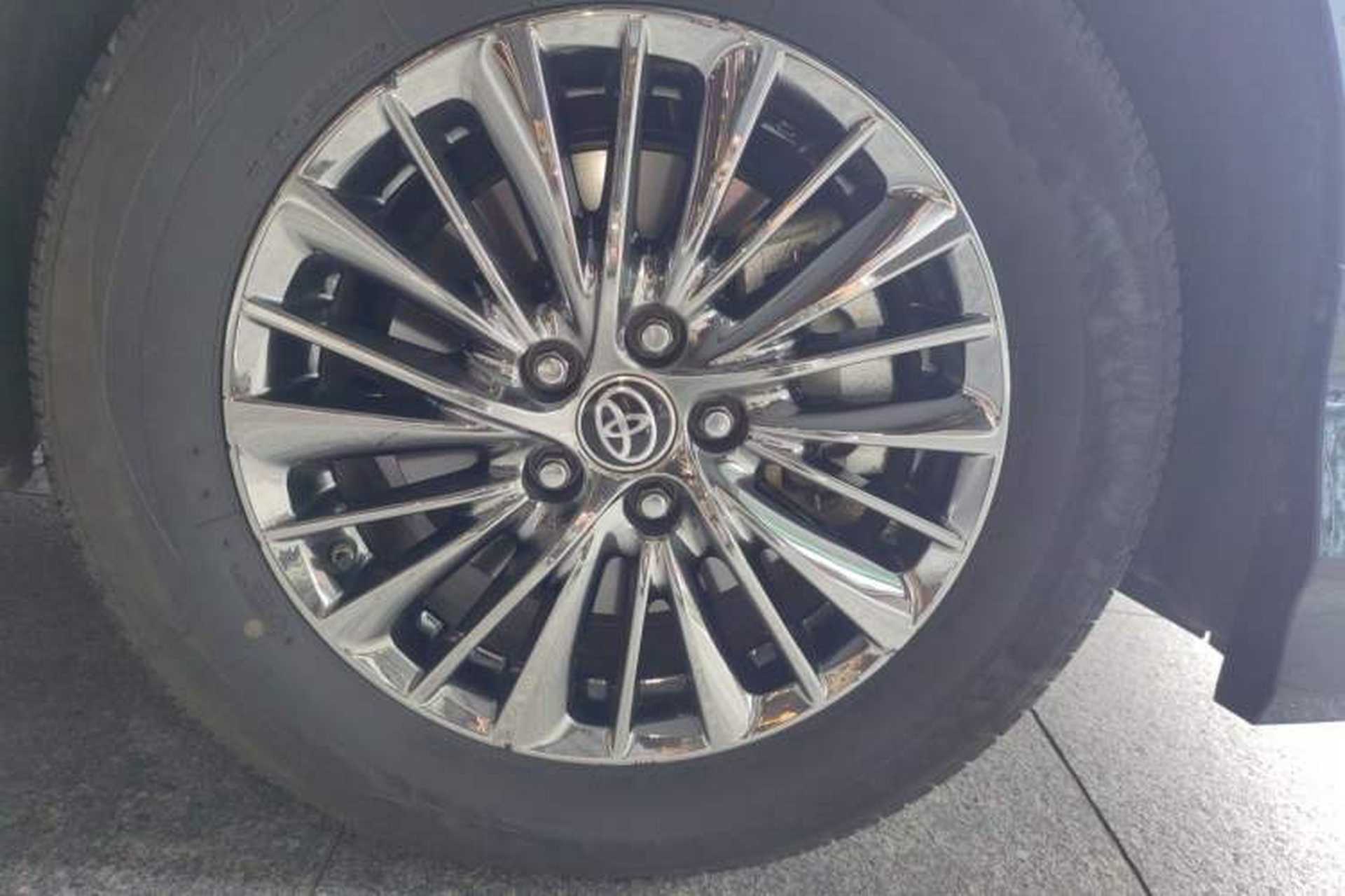 Used Toyota Alphard 2021 Dual-Engine 2.5L Prestige Edition Right Front Wheel Hub