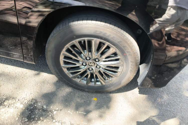 Used Toyota Alphard 2021 Dual-Engine 2.5L Prestige Edition Right Front Wheel Hub