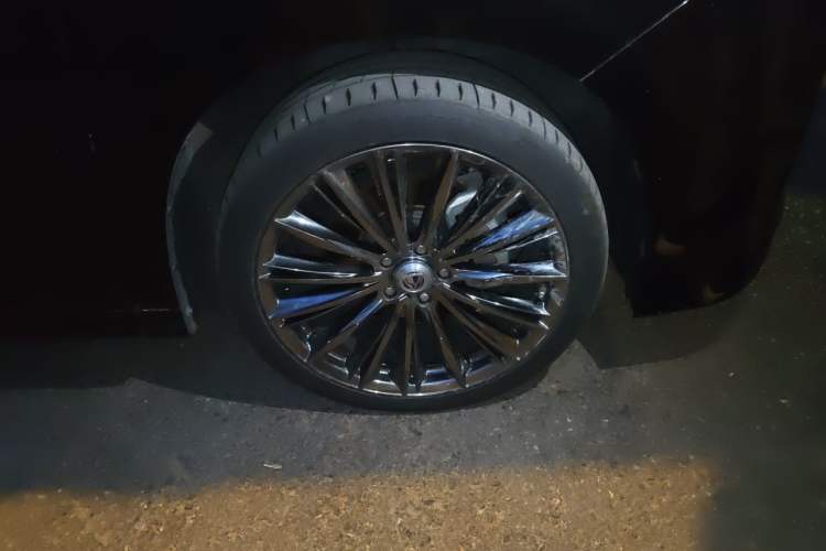 Used Toyota Alphard 2021 Dual-Motor 2.5L Premium Edition Right Front Wheel Hub