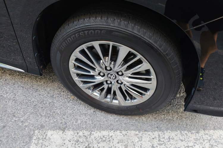 Used Toyota Alphard 2021 Dual-Engine 2.5L Prestige Edition Right Front Wheel Hub