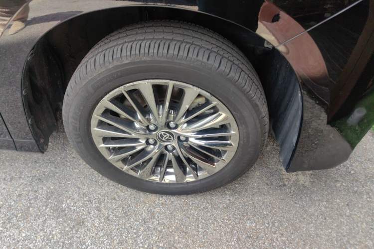 Used Toyota Alphard 2021 Dual-Engine 2.5L Luxury Edition Right Front Wheel Hub