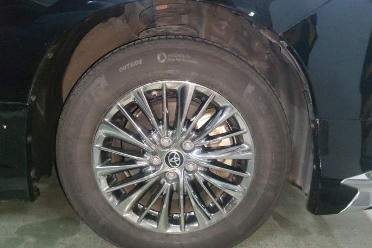 Used Toyota Alphard 2021 Dual-Engine 2.5L Prestige Edition Right Front Wheel Hub