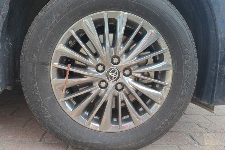 Used Toyota Alphard 2021 Dual-Engine 2.5L Luxury Edition Right Front Wheel Hub