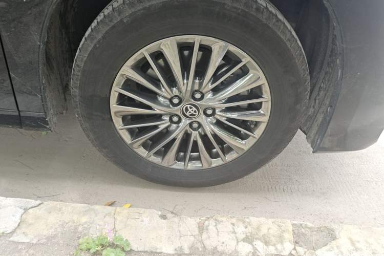 Used Toyota Alphard 2021 Dual-Engine 2.5L Luxury Edition Right Front Wheel Hub
