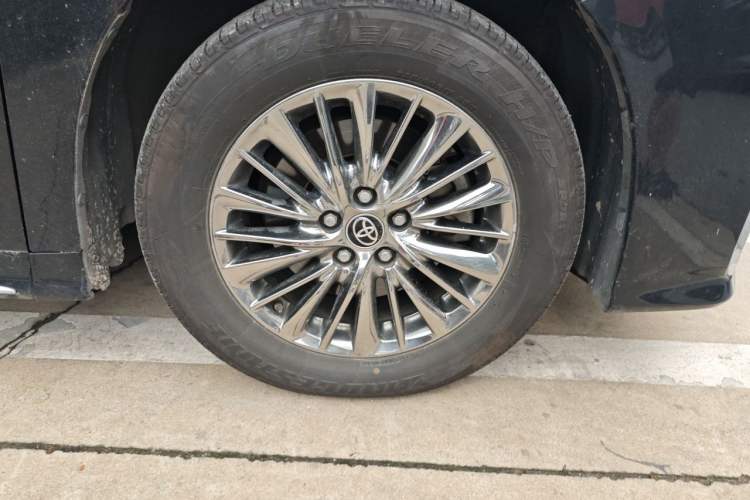 Used Toyota Alphard 2021 Dual-Motor 2.5L Premium Edition Right Front Wheel Hub