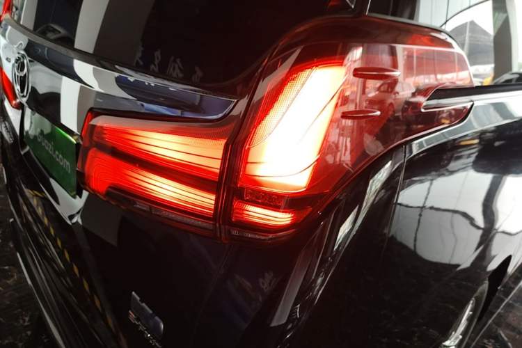 Used Toyota Alphard 2021 Dual-Engine 2.5L Luxury Edition Right Rear Taillight