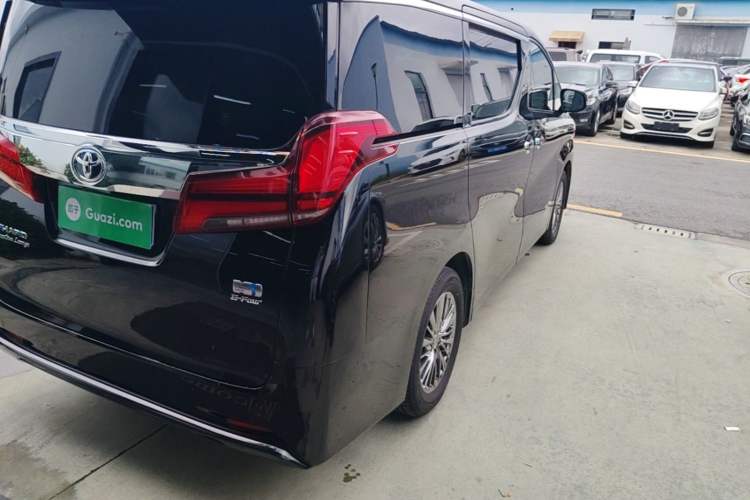 Used Toyota Alphard 2021 Dual-Engine 2.5L Prestige Edition Right Rear Taillight