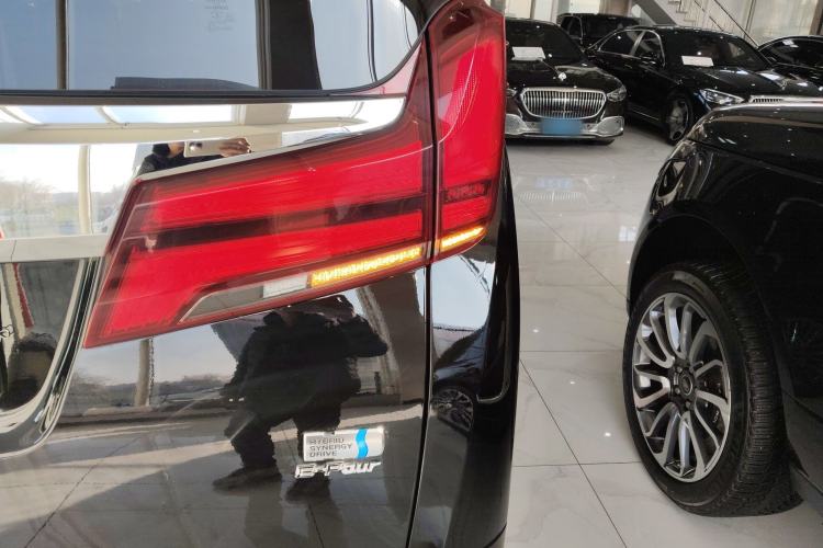 Used Toyota Alphard 2021 Dual-Engine 2.5L Prestige Edition Right Rear Taillight