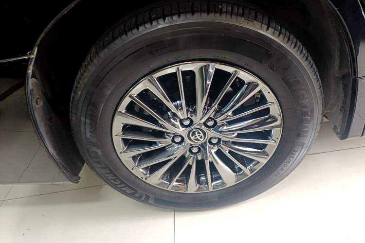 Used Toyota Alphard 2021 Dual-Engine 2.5L Luxury Edition Right Rear Wheel Hub