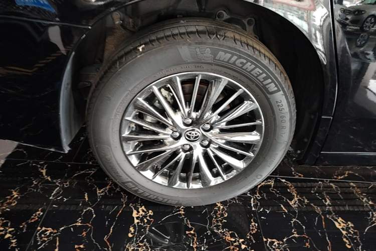 Used Toyota Alphard 2021 Dual-Engine 2.5L Luxury Edition Right Rear Wheel Hub