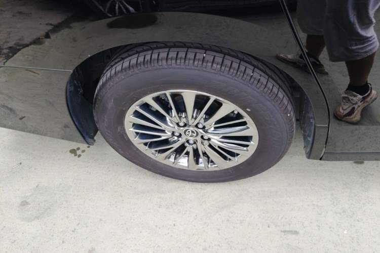 Used Toyota Alphard 2021 Dual-Engine 2.5L Prestige Edition Right Rear Wheel Hub