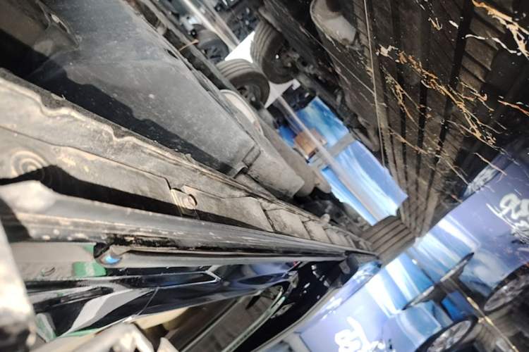 Used Toyota Alphard 2021 Dual-Engine 2.5L Luxury Edition Right Side Sill