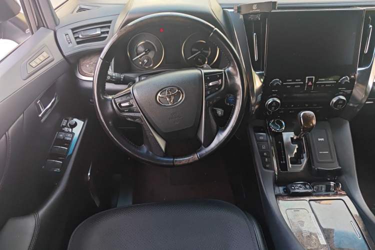 Used Toyota Alphard 2021 Dual-Engine 2.5L Prestige Edition Steering Wheel