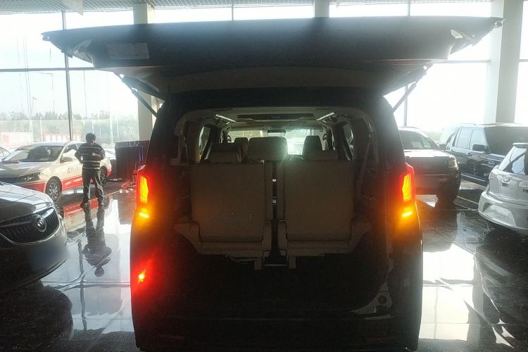 Used Toyota Alphard 2021 Dual-Engine 2.5L Luxury Edition Trunk