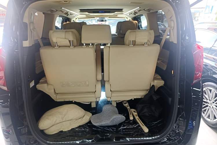 Used Toyota Alphard 2021 Dual-Engine 2.5L Luxury Edition Trunk