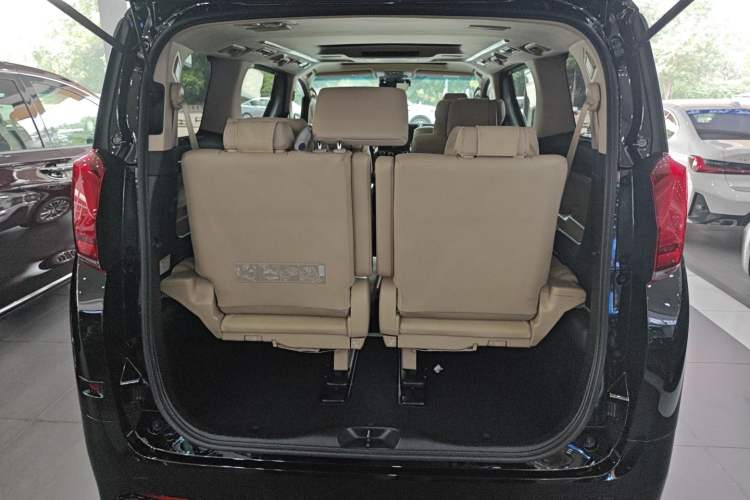 Used Toyota Alphard 2021 Dual-Engine 2.5L Luxury Edition Trunk