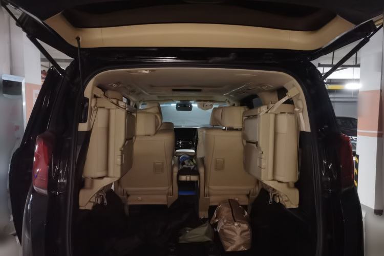 Used Toyota Alphard 2021 Dual-Engine 2.5L Luxury Edition Trunk