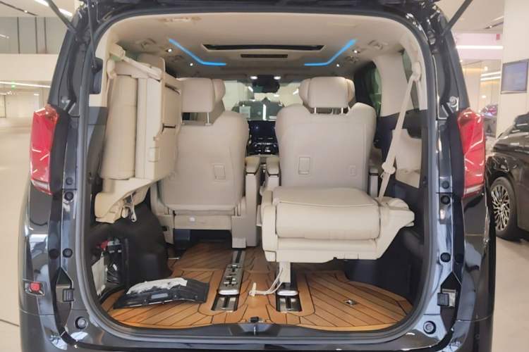 Used Toyota Alphard 2021 Dual-Engine 2.5L Prestige Edition Trunk