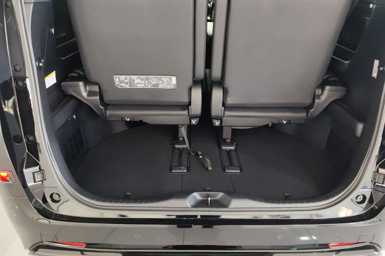 Used Toyota Alphard 2021 Dual-Motor 2.5L Premium Edition Trunk