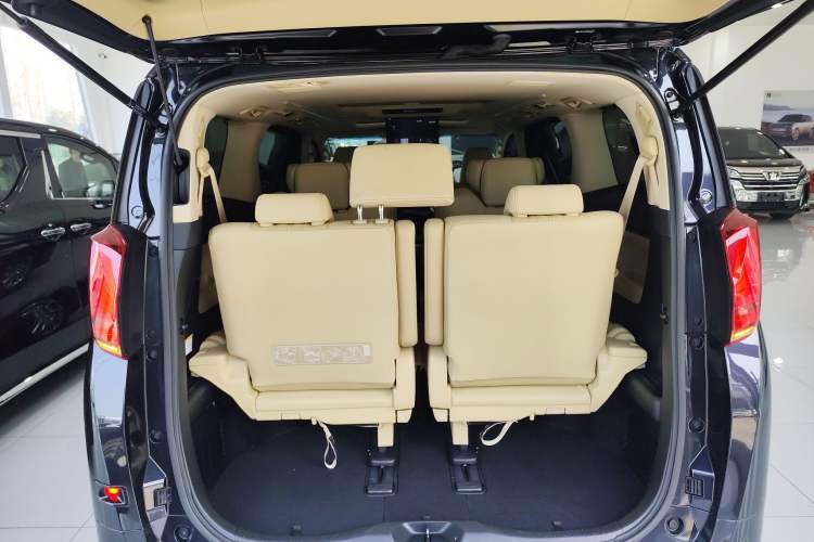 Used Toyota Alphard 2021 Dual-Motor 2.5L Premium Edition Trunk