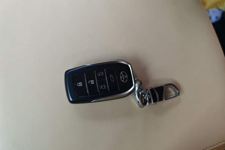Used Toyota Alphard 2021 Dual-Engine 2.5L Prestige Edition Vehicle Key