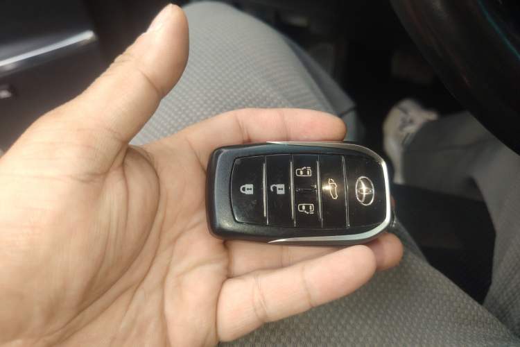Used Toyota Alphard 2021 Dual-Engine 2.5L Prestige Edition Vehicle Key