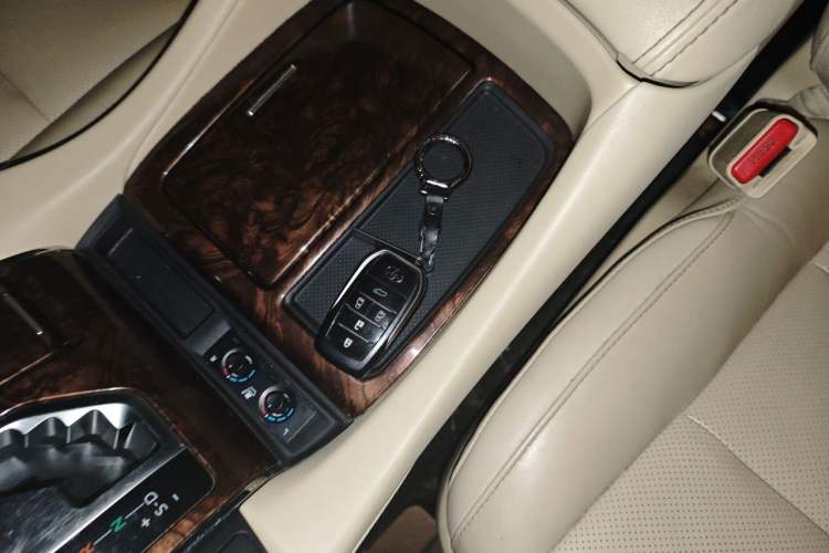 Used Toyota Alphard 2021 Dual-Engine 2.5L Luxury Edition Vehicle Key
