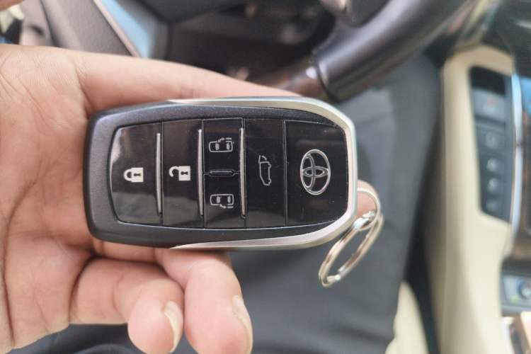 Used Toyota Alphard 2021 Dual-Engine 2.5L Luxury Edition Vehicle Key