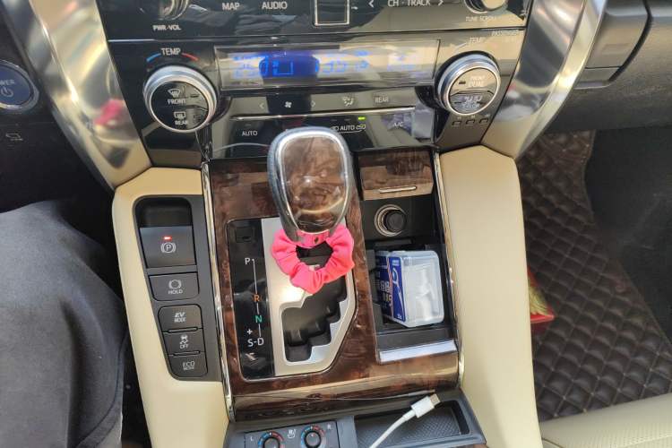 Used Toyota Alphard 2021 Dual-Engine 2.5L Luxury Edition Gear Lever