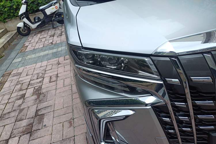 Used Toyota Alphard 2021 Dual-Engine 2.5L Prestige Edition Right Front Headlight