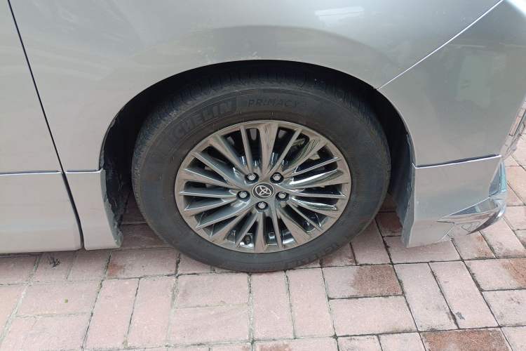 Used Toyota Alphard 2021 Dual-Engine 2.5L Prestige Edition Right Front Wheel Hub