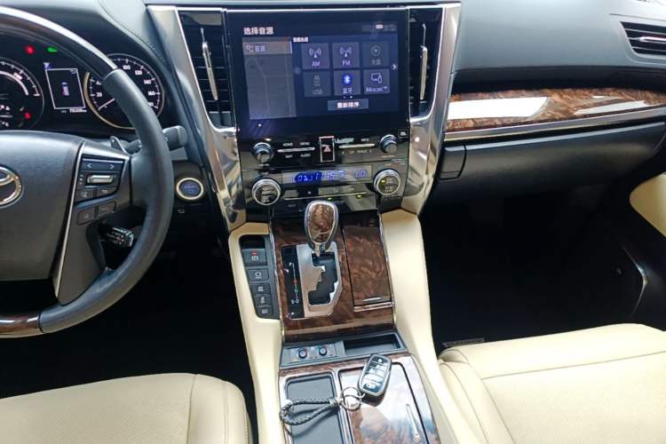 Used Toyota Alphard 2021 Dual-Engine 2.5L Luxury Edition Audio And AC Panel