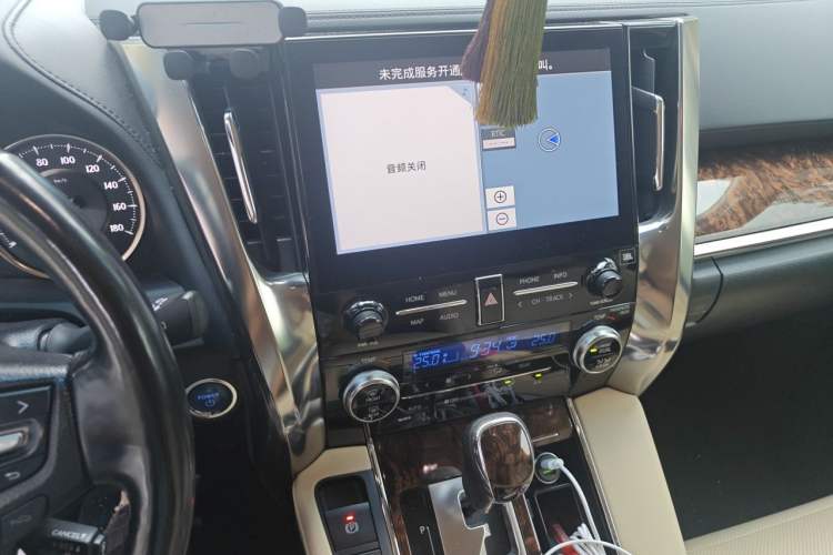 Used Toyota Alphard 2021 Dual-Engine 2.5L Luxury Edition Audio And AC Panel