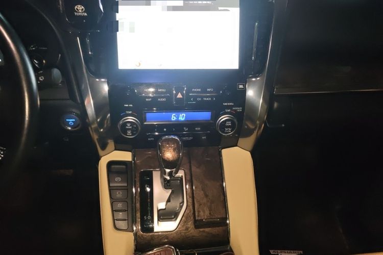 Used Toyota Alphard 2021 Dual-Motor 2.5L Premium Edition Audio And AC Panel