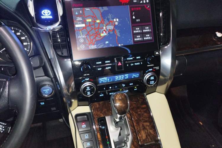 Used Toyota Alphard 2021 Dual-Engine 2.5L Luxury Edition Audio And AC Panel