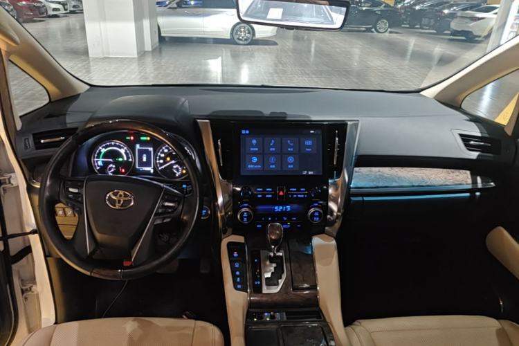 Used Toyota Alphard 2021 Dual-Motor 2.5L Premium Edition Center Console