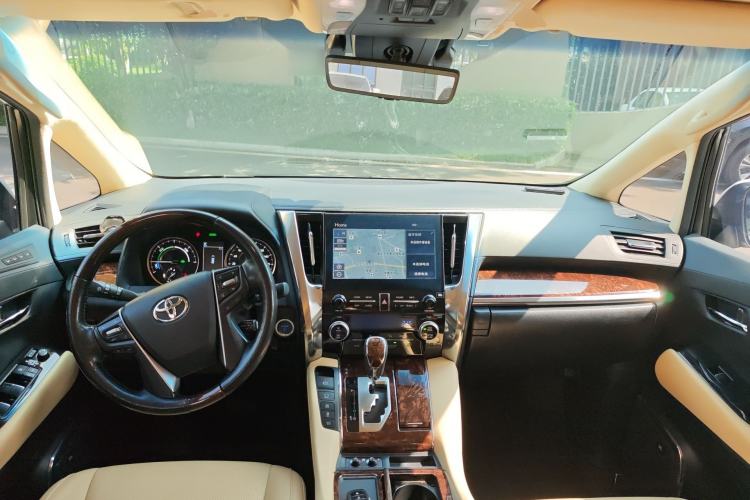 Used Toyota Alphard 2021 Dual-Engine 2.5L Luxury Edition Center Console