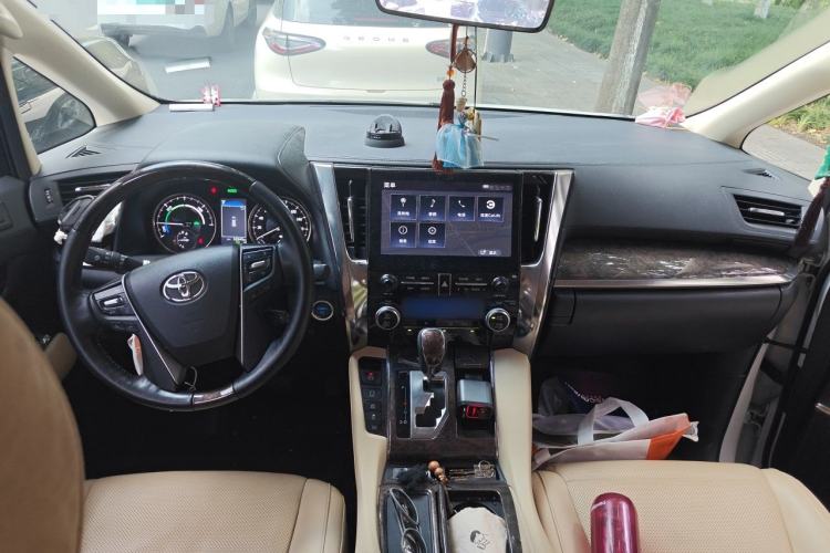 Used Toyota Alphard 2021 Dual-Engine 2.5L Luxury Edition Center Console