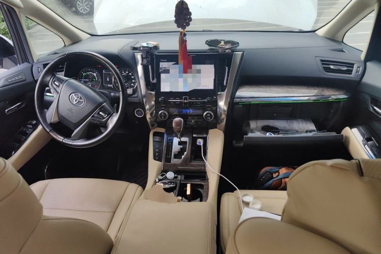 Used Toyota Alphard 2021 Dual-Motor 2.5L Premium Edition Center Console