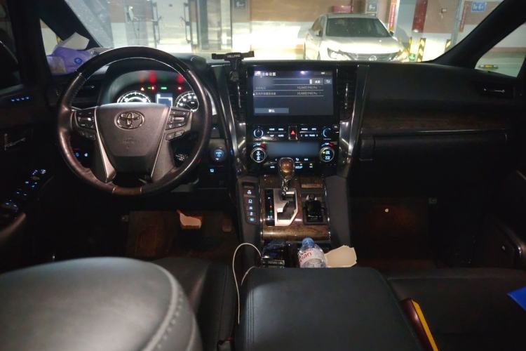Used Toyota Alphard 2021 Dual-Engine 2.5L Prestige Edition Center Console